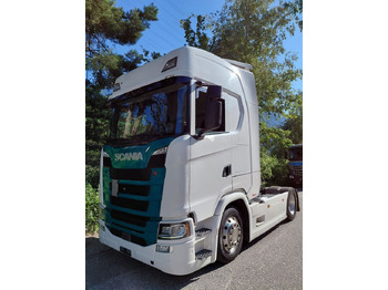وحدة جر SCANIA S 450