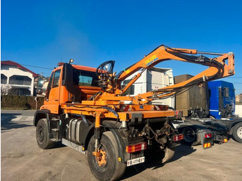 شاحنة UNIMOG U500