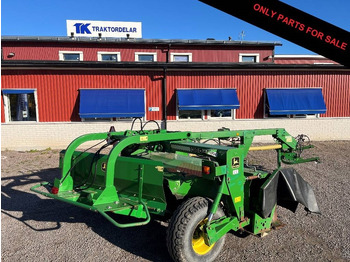 جزازة العشب JOHN DEERE
