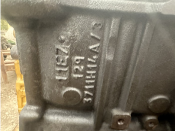 حاجز الاسطوانة - الآلات الزراعية Cat 3054E Blok cylindrów orginał: صورة 3