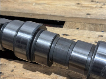 عمود الكامات DEUTZ