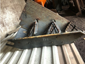 عتبة باب السيارة - الآلات الزراعية Fendt Stopnica Lewa: صورة 2