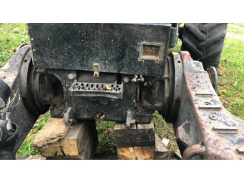 المحور و قطع الغيار KOMATSU