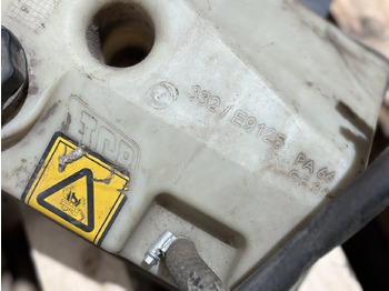 خزان التوسع - آلات البناء JCB 332/E9125 Zbiornik wyrównawczy płynu chłodniczego: صورة 3