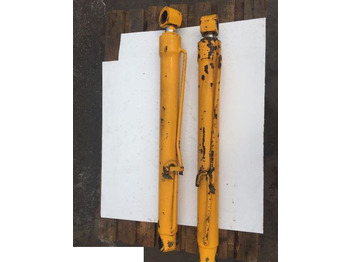 اسطوانة هيدروليكية JCB