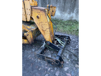 محرك السفر - الآلات الزراعية JCB 535-125 535 - CZĘŚCI - zwolnica, skrzynia, most: صورة 2