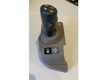 الكابينة والداخلية JOHN DEERE