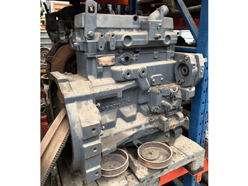 المحرك و قطع الغيار JOHN DEERE