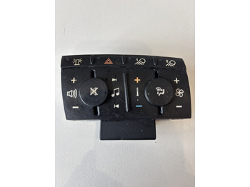 الكابينة والداخلية JOHN DEERE