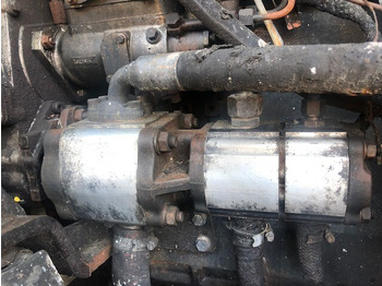 مضخة هيدروليكية MANITOU