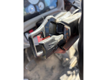 الكابينة والداخلية MASSEY FERGUSON