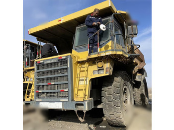شاحنة قلاب صلبة KOMATSU HD465