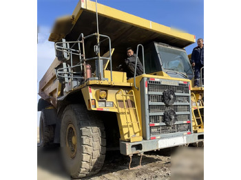 شاحنة قلاب صلبة KOMATSU HD465