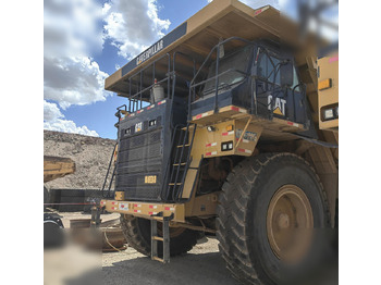 شاحنة قلاب صلبة CATERPILLAR 777