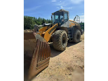 اللودر بعجل LIEBHERR L 550
