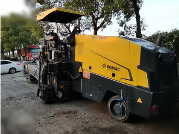 قشاطة أسفلت BOMAG