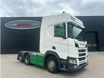 وحدة جر SCANIA R 500