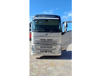 وحدة جر VOLVO FH 500