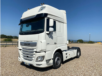 وحدة جر DAF XF 530