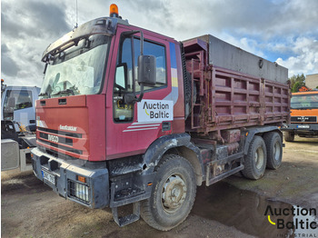 شاحنة قلاب IVECO EuroTrakker