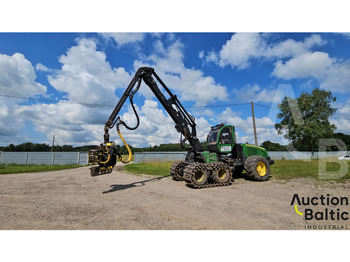 حصادة JOHN DEERE