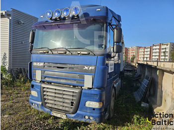 وحدة جر DAF XF 105 410