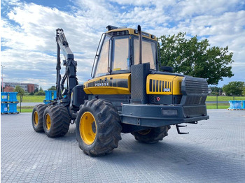 حصادة الأخشاب PONSSE