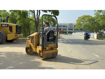 مدحلة CATERPILLAR CB14B