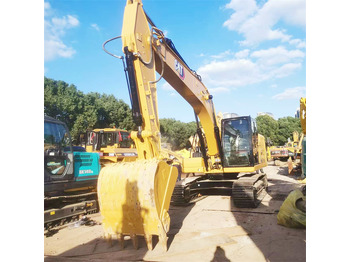 آلات البناء CATERPILLAR 320GC