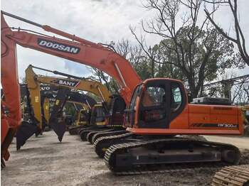 حفار زحاف DOOSAN DX300