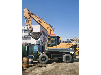 حفارة دولاب HYUNDAI R210W-9: صورة 2