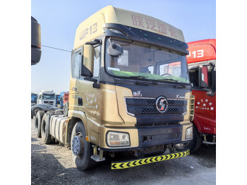 وحدة جر SHACMAN