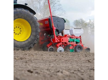 آلة نثر البذور الدقيقة AGRO-MASZ