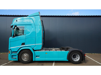 وحدة جر SCANIA R 450