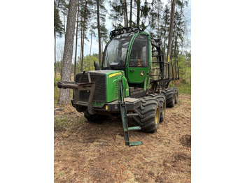 حافلة الغابات JOHN DEERE