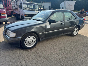 سيدان MERCEDES-BENZ