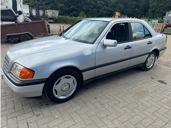 سيدان MERCEDES-BENZ