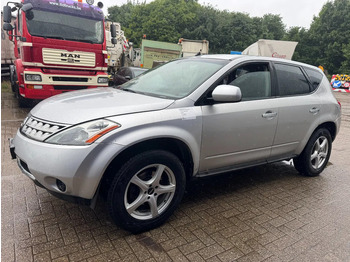 سيارة دفع رباعي NISSAN