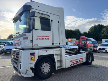 وحدة جر RENAULT Magnum 480