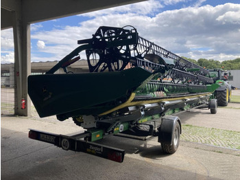 حصادة موحَّدة JOHN DEERE