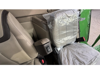 John Deere MÄHDRESCHER T5700 MY25 John Deere MÄHDRESCHER T5700 MY25: صورة 2