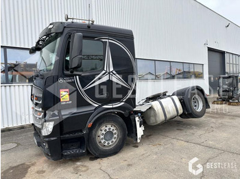 وحدة جر MERCEDES-BENZ Actros 1848