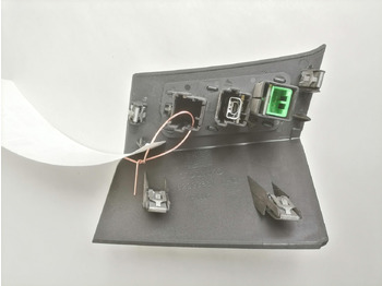 النظام الكهربائي - شاحنة Volvo Volvo USB / AUX connector panel 82303887: صورة 3 النظام الكهربائي - شاحنة Volvo Volvo USB / AUX connector panel 82303887: صورة 3