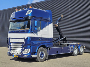 شاحنة ذات خطاف DAF XF 530