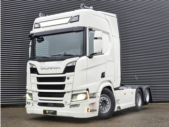 وحدة جر SCANIA R 580
