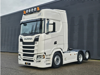 وحدة جر SCANIA S 660 V8