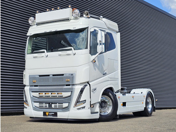 وحدة جر VOLVO FH16 750