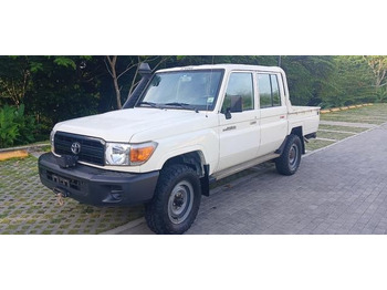 شاحنة البيك أب TOYOTA Land Cruiser