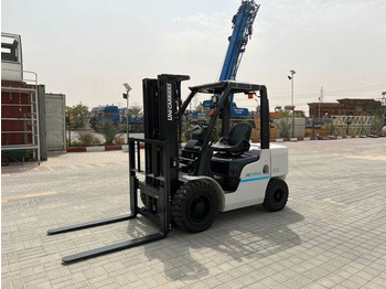 رافعة شوكية ديزل UNICARRIERS