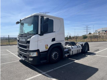 وحدة جر SCANIA P 410